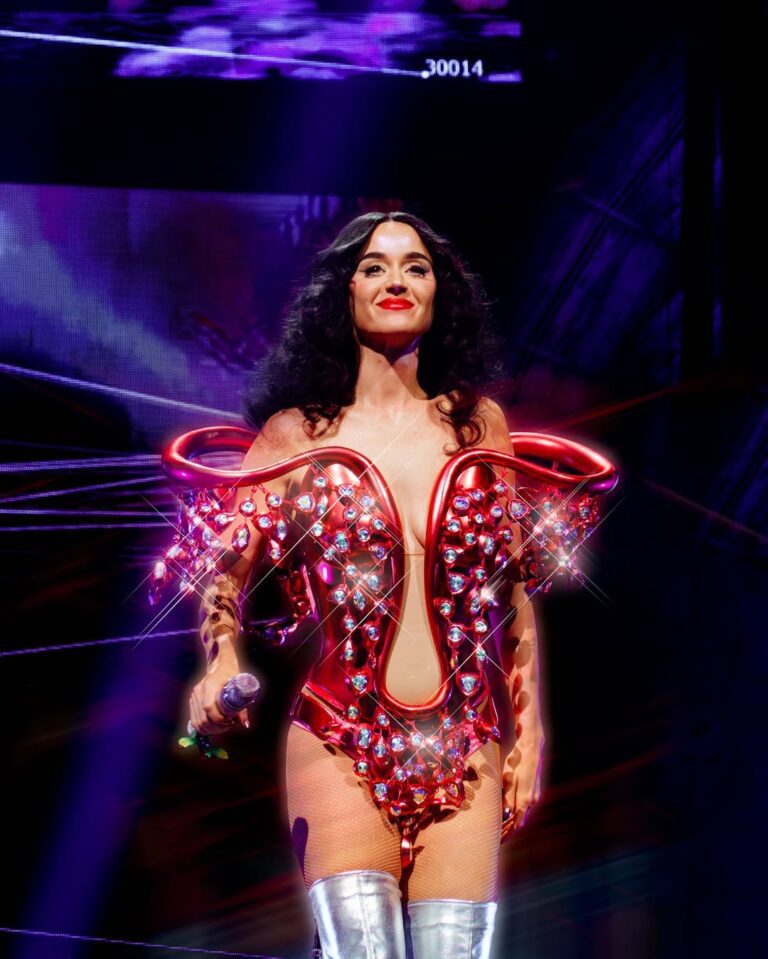 Katy Perry’s ‘Teenage Dream’ Hits One Billion Streams On Spotify