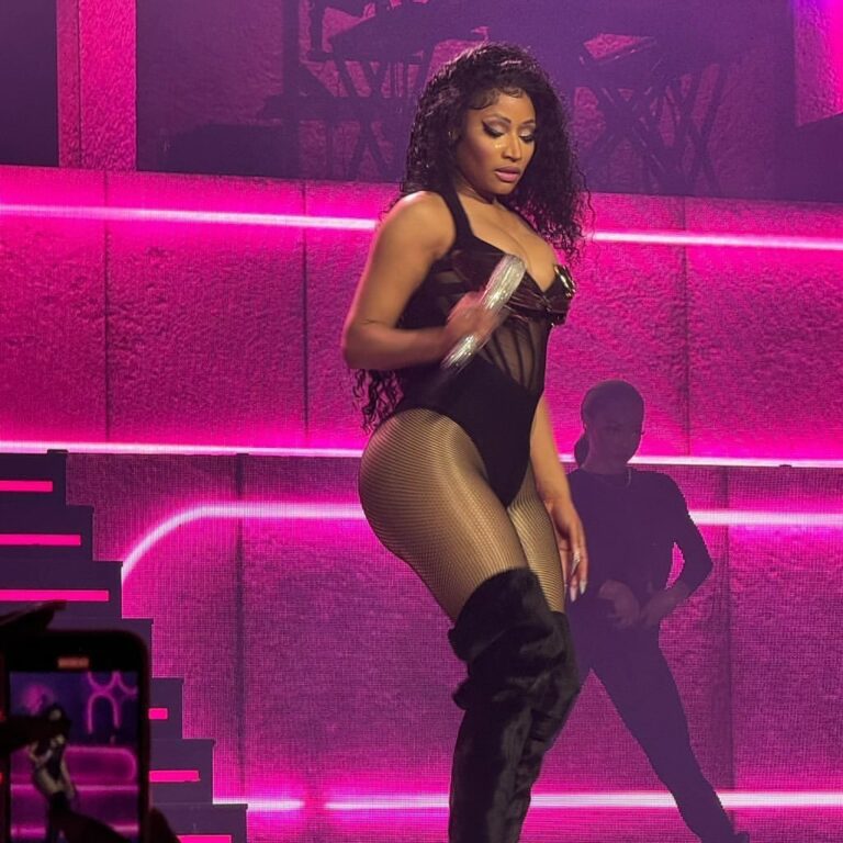 Nicki Minaj Says Jay-Z Owes Her Up To $200 Million From TIDAL Deal: “Call Me To Settle This Karmic Debt”