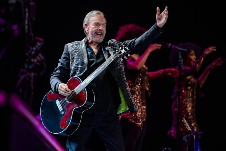 Neil Diamond on stage
