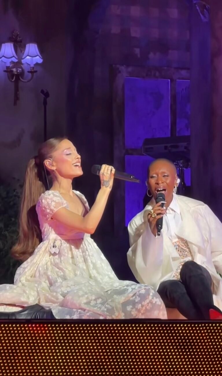 Ariana Grande and Cynthia Erivo