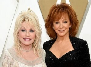 Dolly Parton and Reba McEntire
