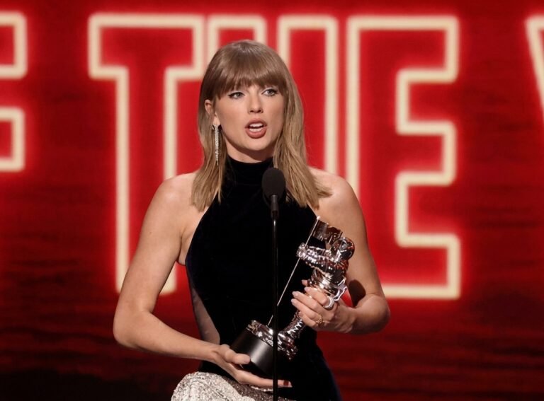 Taylor Swift at VMAs